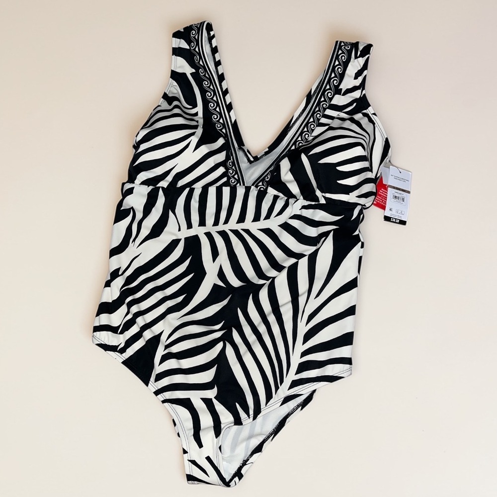 Sofia Vergara Carmen Plunge One Piece Swimsuit Black White Palm Print 1X NEW - Picture 2 of 5